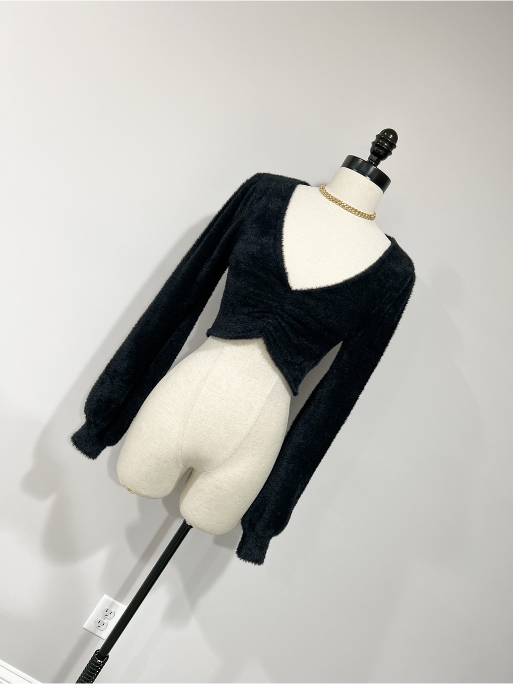 Forever 21 Black V-Neck Twist-Front Long Sleeve Crop Hoodie